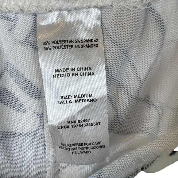 NWT Disney White multicharacter long sleeve & pants pajama set Size Medium - Picture 14 of 14